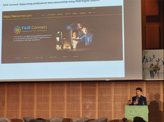 Dr. Erik Schultes presented FairConnect, a new publication data portal created in collaboration with IOS Press to expand on the principles of FAIR (Findable, Accessible, Interoperable, Reusable) data publication.