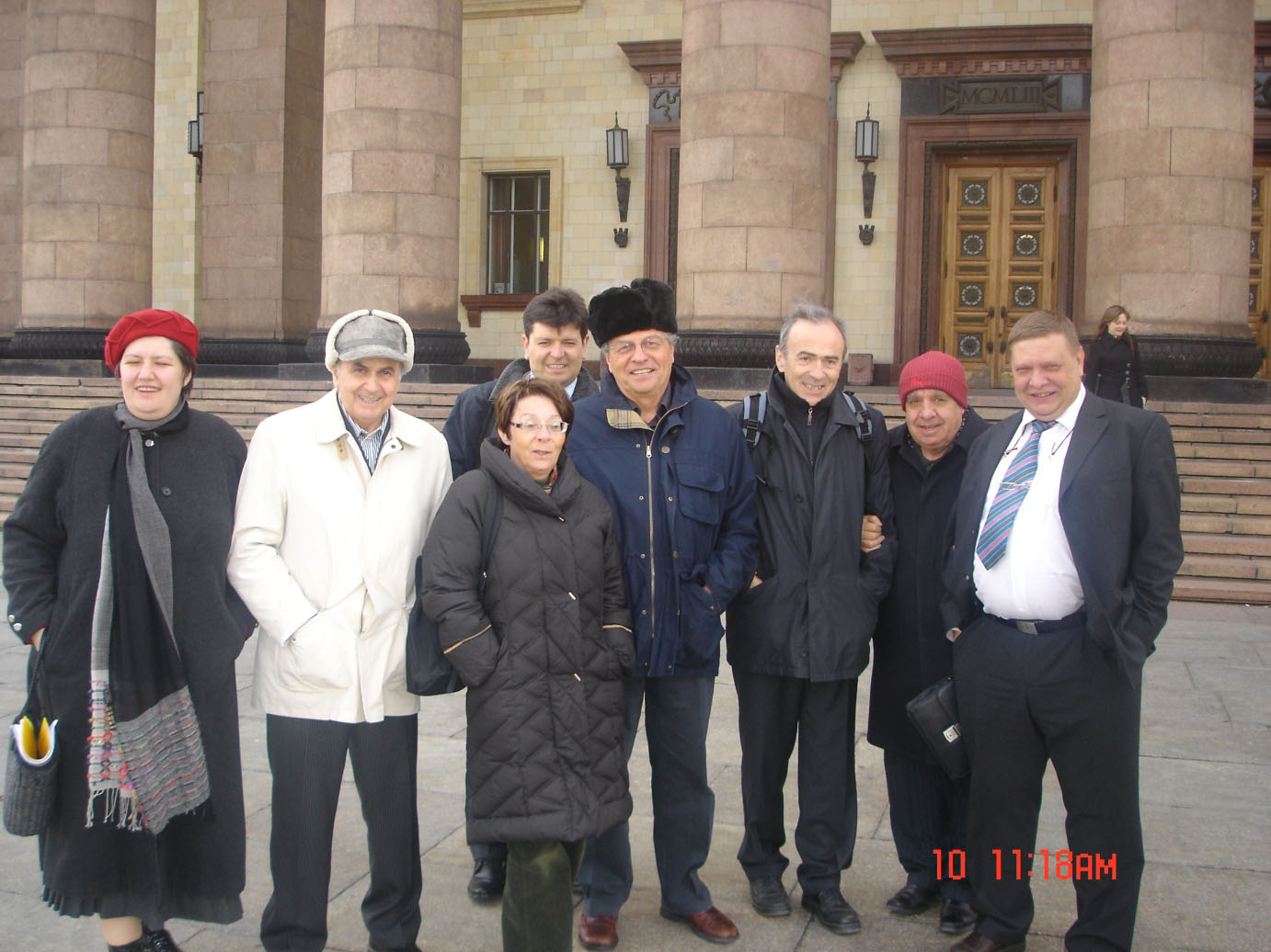 Professor Aivazian with a group of colleagues having participated to a joint seminar on the “Multivariate Statistical Analysis and the Stochastic Modeling of Real Processes” held in Moscow, April 2007.